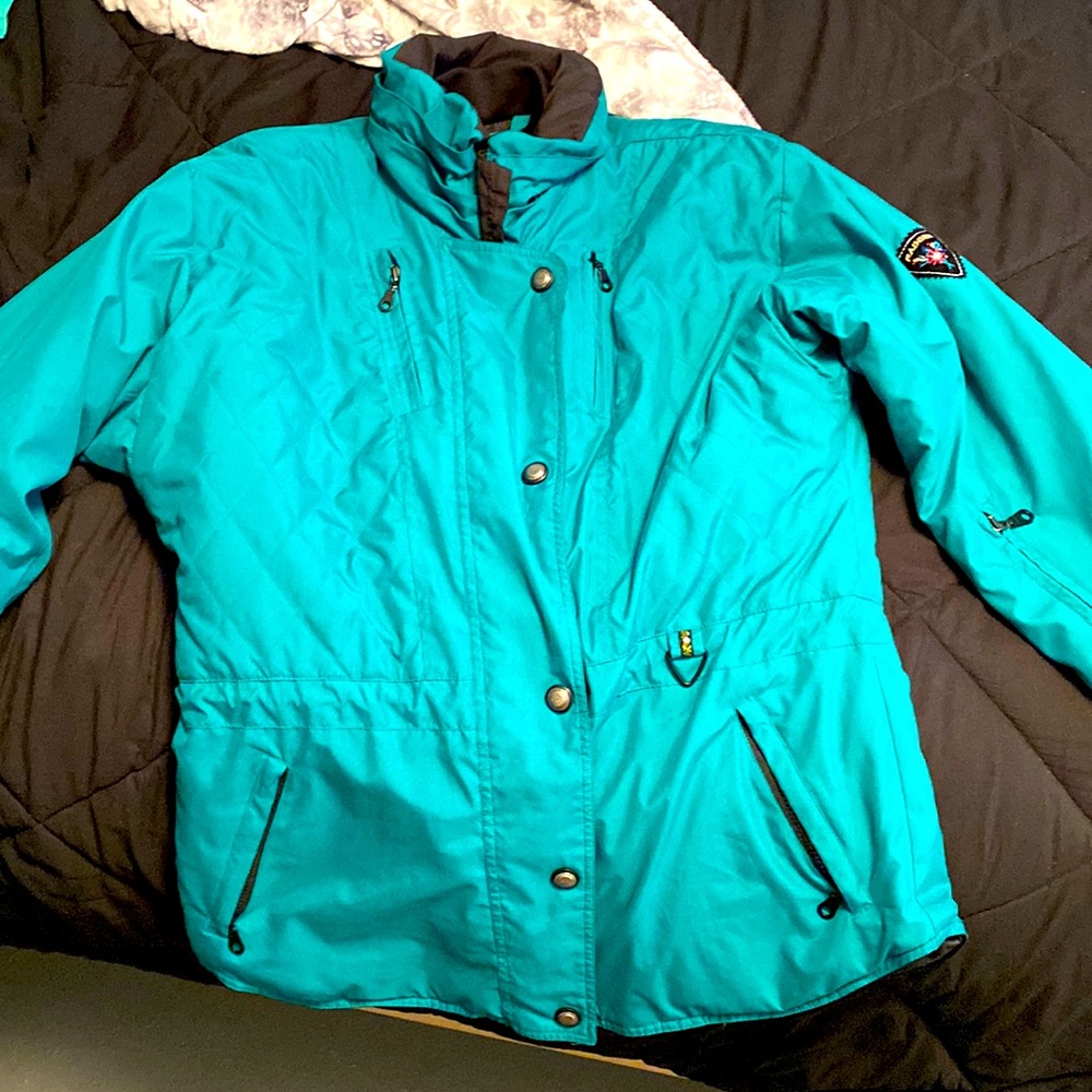 Rainier nylon cyan coat; XL